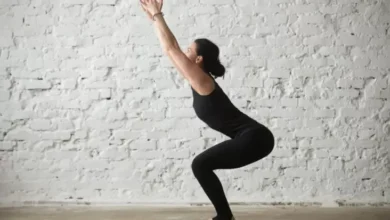 7 Pergerakan Yoga untuk Meredakan Nyeri Lutut, Mudah Dilakukan di tempat area Rumah
