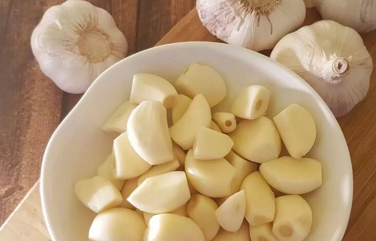 7 Manfaat Air Rebusan Bawang Putih, Perhatikan Cara Membuatnya