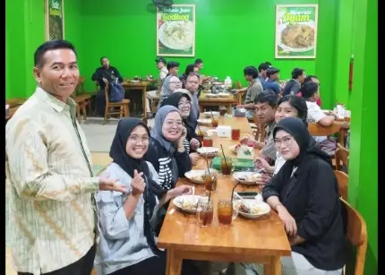 Cari Rekomendasi Tempat Makan Sate Klathak Terfavorit di area area Jakarta? Pak Jede Jawabannya!