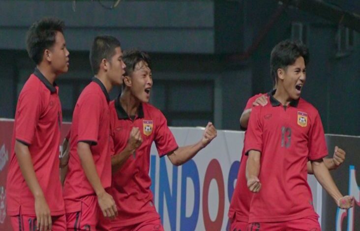 Hasil Indonesia vs Laos: Tendangan Peter Phanthovang dari Jarak Dekat Bikin Angka Imbang 3-3