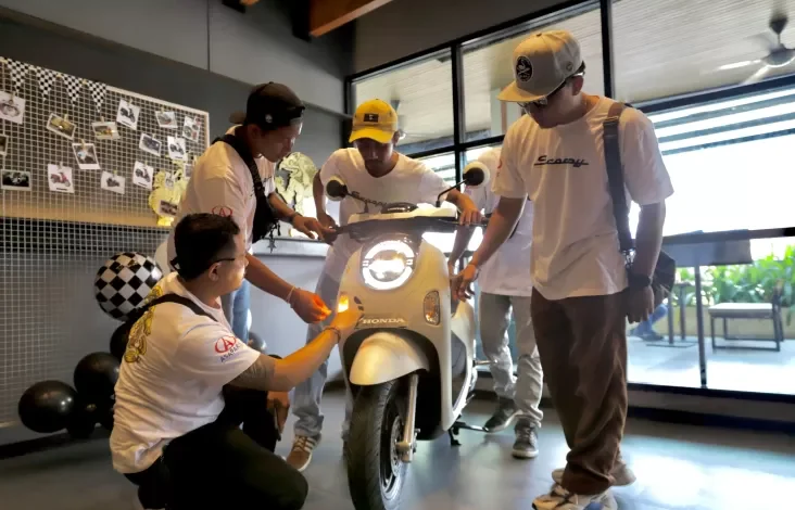 Honda Scoopy Glowing Up Laris Manis, cuma Kalah dari BeAT kemudian Vario