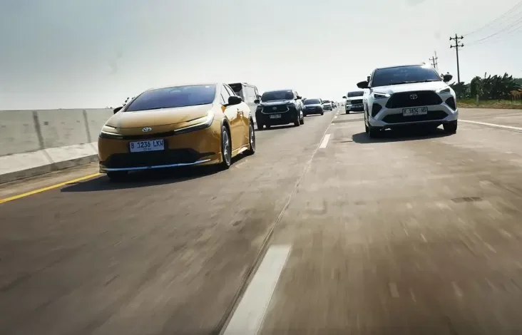 Hybrid Nggak Pake Mahal! Mobil-Mobil Keren Ini adalah adalah Ramaikan Pasar Indonesia di area area 2024!