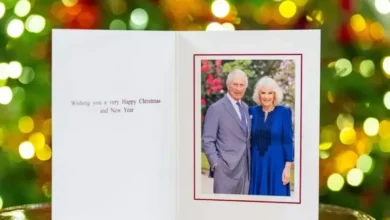 Kerajaan Inggris Peluncuran Kartu Ucapan Natal, Raja Charles kemudian Camilla Tersenyum di tempat tempat Balik Tantangan Aspek Aspek Kesehatan