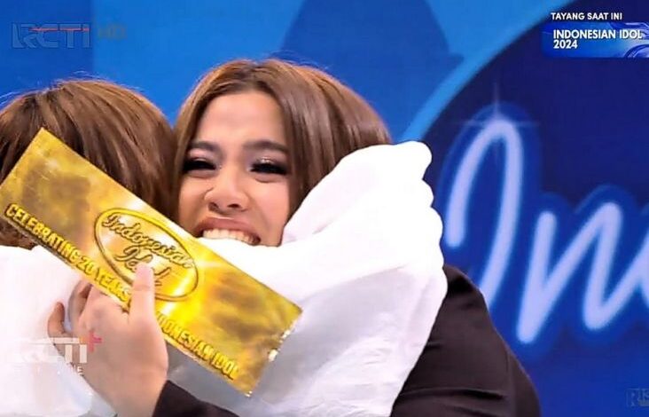 Kontestan apabila Bangka Belitung Hal ini Dipeluk Rossa usai Dapat Golden Ticket Indonesian Idol XIII