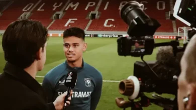 Mees Hilgers Bersinar di dalam pada Belanda, Masuk Nominasi Bek Tengah Terbaik Eredivisie 2024/2025