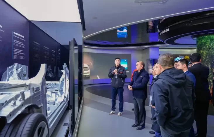 Raksasa Otomotif China Geely Holding Group Siap Setrum Pasar Mobil Listrik Indonesia