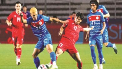 Makan Korban! Rumput Sintetis Stadion Rizal Memorial Bikin Pemain Vietnam Berdarah-darah