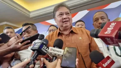 UMP 2025 Naik 6,5%, Menko Airlangga Diperintah Prabowo Bentuk Satgas PHK
