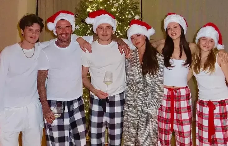 Victoria Beckham Diledek Tidak Bisa Masak, Andalkan Menu Buatan Suami di dalam tempat Hari Natal