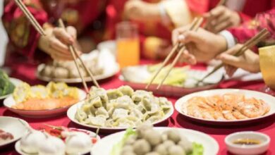 12 Makanan Keberuntungan Imlek di area area Tahun Ular 2025