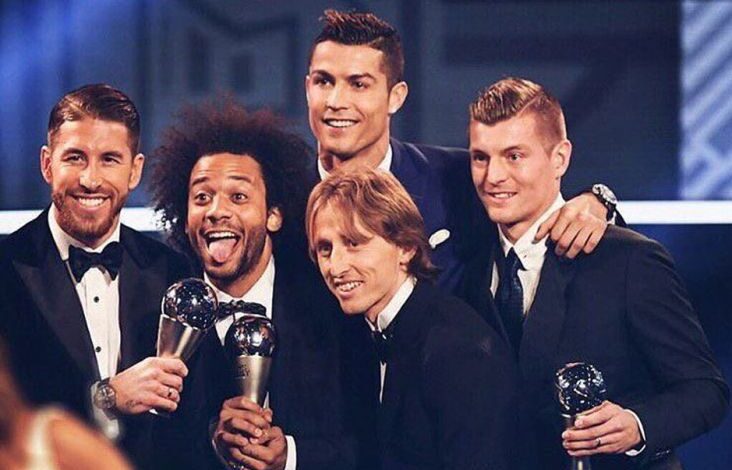 4 dari 11: Mantan Rekan Setim Cristiano Ronaldo yang digunakan yang disebutkan Masih Aktif pada area Usia Senja