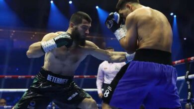 Artur Beterbiev Ogah Ulang Kesalahan, Hajar Dmitry Bivol Tanpa Ampun