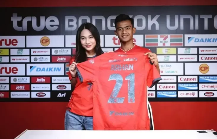 Azizah Salsha Dampingi Pratama Arhan Perkuat Bangkok United