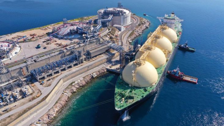 Cetak Rekor Tertinggi, Pasokan LNG Rusia ke Eropa Tembus Rp122 Billion