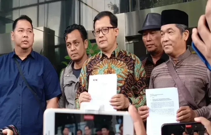 Dosen UNJ Ubedillah Badrun Laporkan Jokowi ke KPK