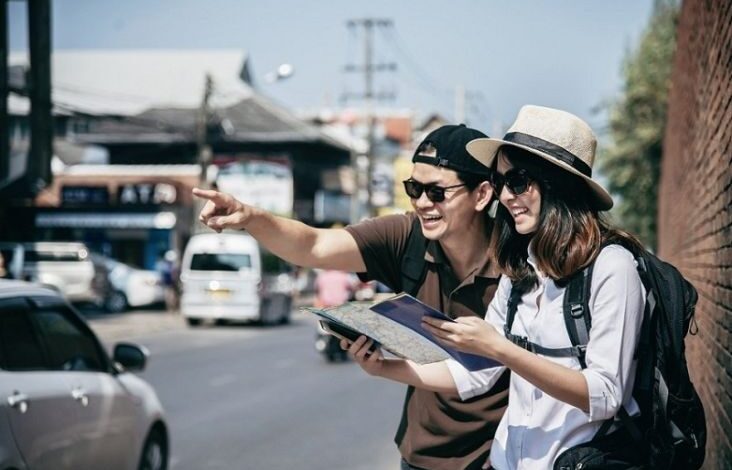 Ingin Liburan Nyaman Maksimal? Debit BRI Multicurrency & BRImo Solusinya