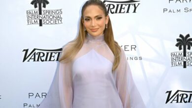 Jennifer Lopez Sumbangkan Pakaian untuk Korban Kebakaran di dalam pada Los Angeles