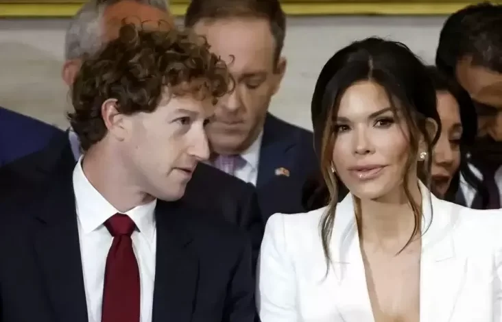 Mark Zuckerberg Kepergok Mengintip Belahan Dada Lauren Sanchez pada tempat Pelantikan Donald Trump