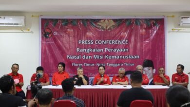 PDIP Gelar Natal Bersama Penyintas Erupsi Gunung Lewotobi Laki-Laki