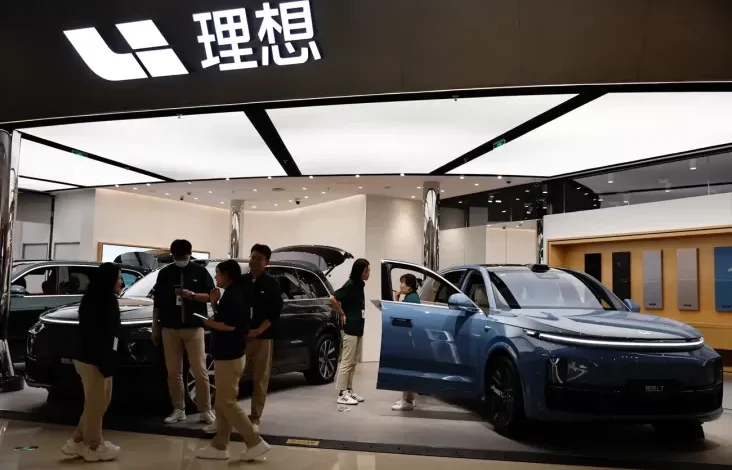 Perang Harga Mobil Listrik China 2025 Semakin Panas: eksekutif Beri Insentif, Pabrikan Siapkan Diskon