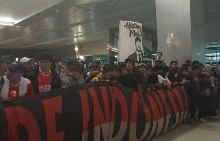 Terima Kasih STY! Suporter Timnas Indonesia Antar Kepulangan Shin Tae-yong ke Korea