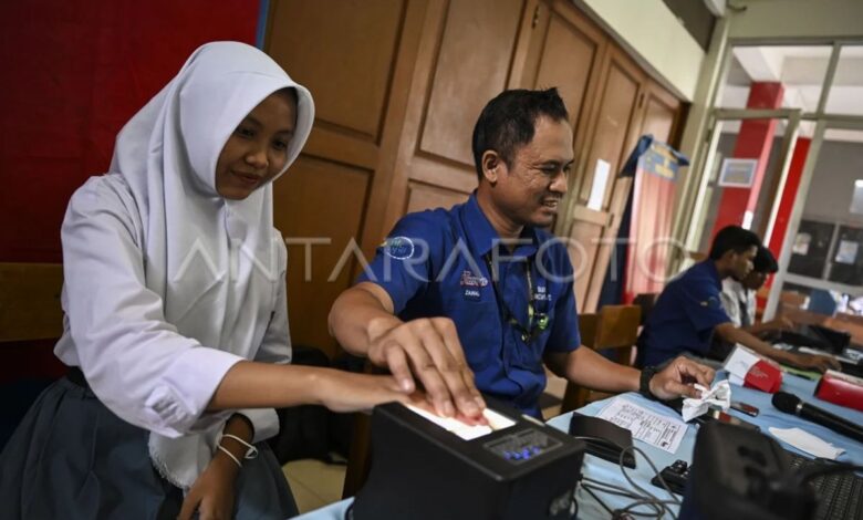 Hal ini adalah cara kerja KTP-el sebagai kunci kontak kendaraan beroda dua gowes motor