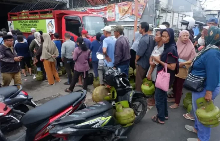Banggar DPR Minta Larangan Penjualan Gas Elpiji 3 Kg ke Pengecer Bertahap