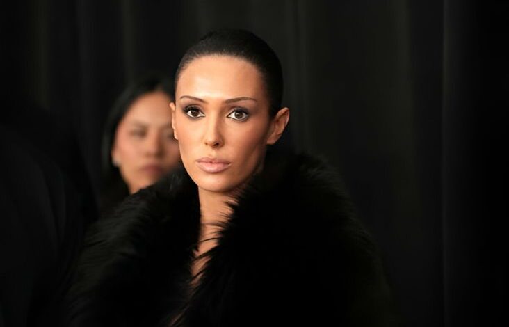 Bianca Censori Istri Kanye West Terancam Dipenjara Imbas Nyaris Telanjang di Grammy Awards 2025