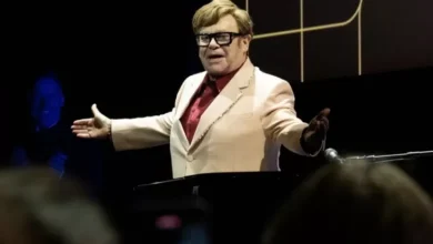 Elton John Terjangkit Infeksi Mata, Sudah Sulit untuk Melihat