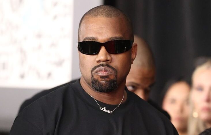 Kanye West Dituntut Mantan Karyawan Gegara Menyebutnya Jelek dan juga juga Bodoh