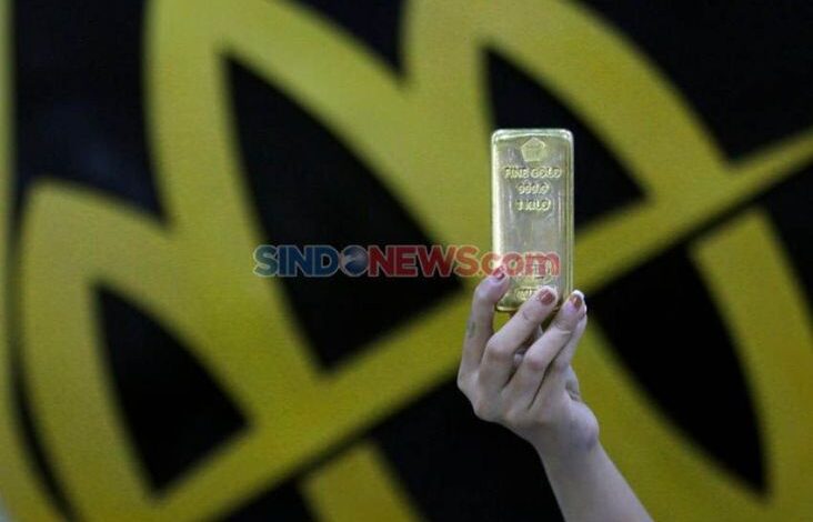 Lengser Keprabon, Harga Emas Antam Turun Rp8.000 per Gram