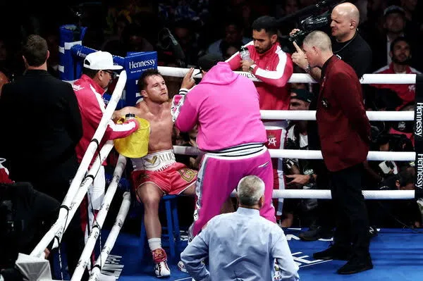 Lengserkan Saul Canelo Alvarez dari Daftar Petinju Pound-for-pound!