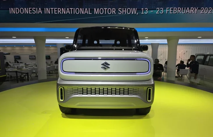 Mobil Listrik Masa Depan? Suzuki eWX juga Wuling Light of ASEAN Curi Perhatian pada tempat IIMS 2025!
