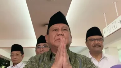 Prabowo Beri Peringatan Keras ke Aparat: Bersihkan Dirimu Sebelum Kau Dibersihkan