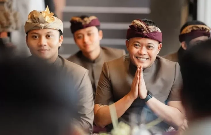 Punya Cucu, Sule Sering Diajak Salat Bareng Rizky Febian
