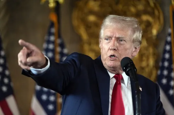 Sah! Trump Teken Tarif Impor Tinggi dari China, Kanada, dan juga Meksiko