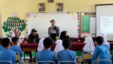 Save the Children Bantu Publik Rancaekek Hadapi Banjir demi Keselamatan Anak