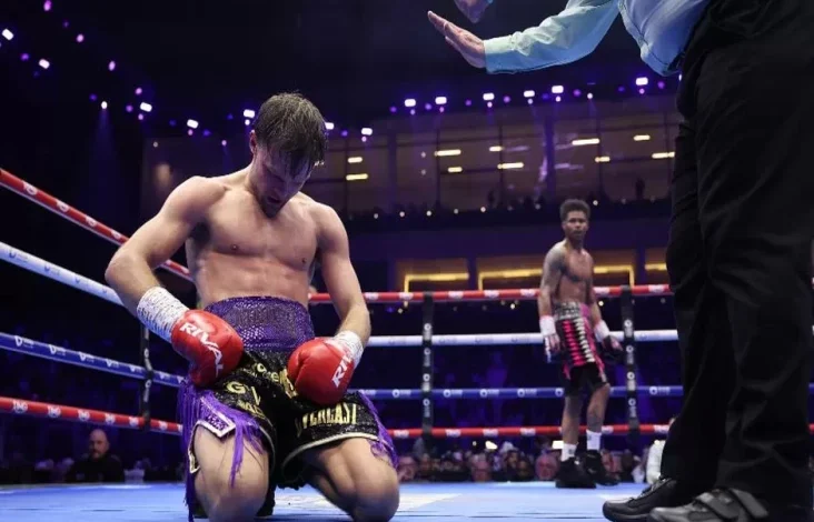 Shakur Stevenson 3 Kali Jatuhkan Josh Padley, Pertahankan Sabuk WBC