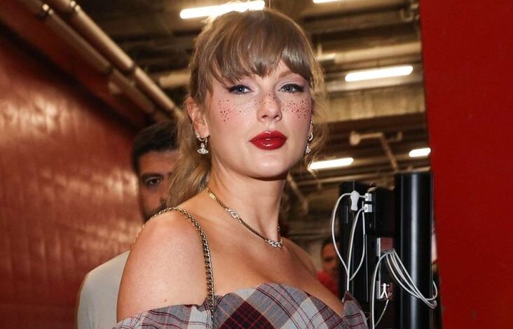 Taylor Swift Ditunjuk Jadi Pembawa Acara Grammy Awards 2025