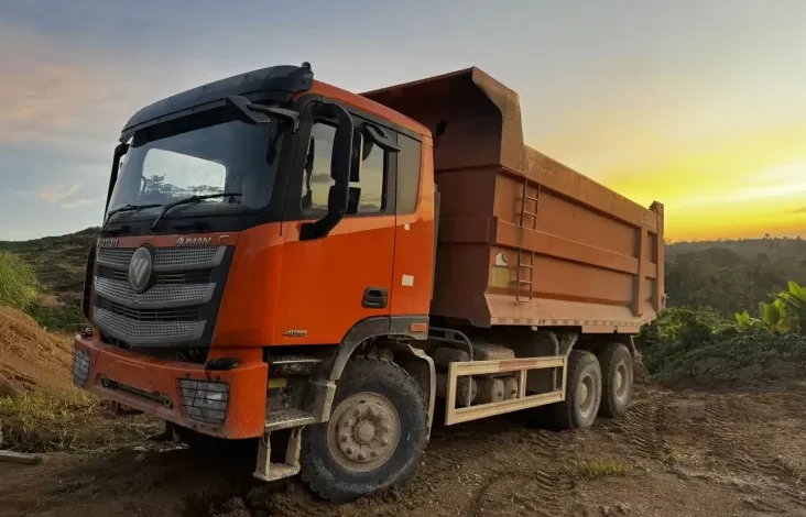 Truk Foton 6×4 lalu ZX490LC-7G Dihadirkan, Hal ini Detail Speknya