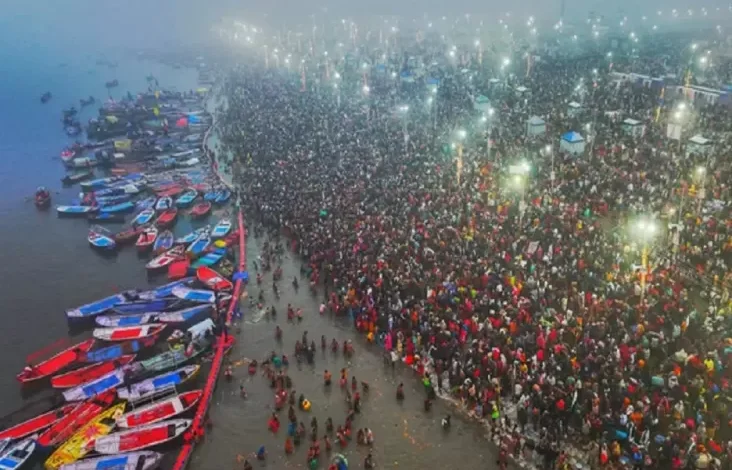 Viral! Festival Mandi pada India sebagai Tempat Rutual Bersihkan Dosa Tercemari Tinja lalu Sampah