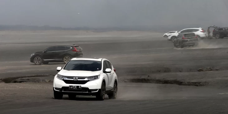 Biaya Pajak Mobil Honda CR-V Semua Tahun kemudian Tipe
