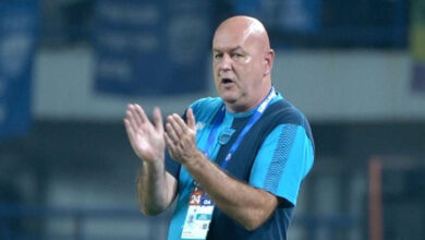 Bojan Hodak Ubah Pola Latihan Persib Bandung di dalam pada Periode Ramadan