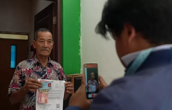 Dalam 10 Hari, PosIND Berhasil Salurkan 90% Bansos PKH lalu Rencana Sembako