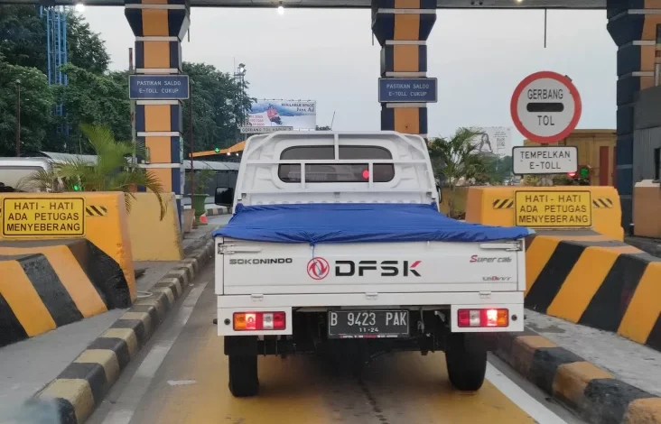 Gunakan Satu Kartu E-Toll untuk Dua Mobil, Pengemudi Kaget Didenda Rp800 Ribu!