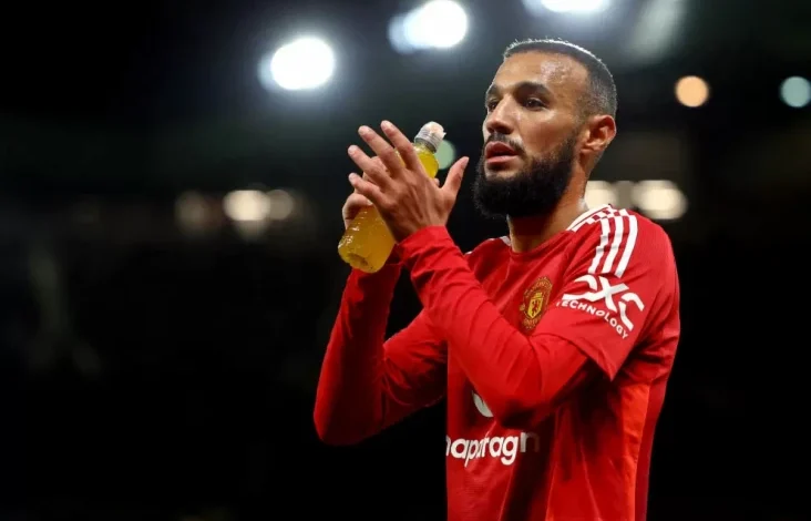 Kisah Noussair Mazraoui yang dimaksud yang dimaksud Berbuka Puasa pada Old Trafford: Saat Iman lalu juga Sepak Bola Berpadu