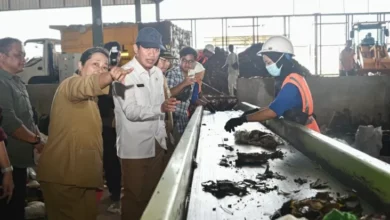 Luncurkan Inisiatif 1 RW 1 Bank Sampah, Menteri LH: Untuk Ciptakan Kuantitas Perekonomian