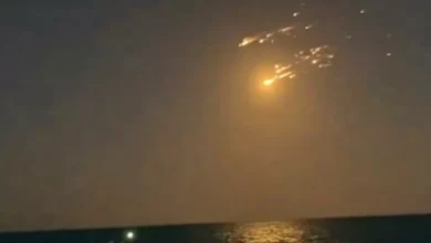 Meluncur Tak Terkendali, Roket SpaceX Meledak di dalam di Luar Angkasa