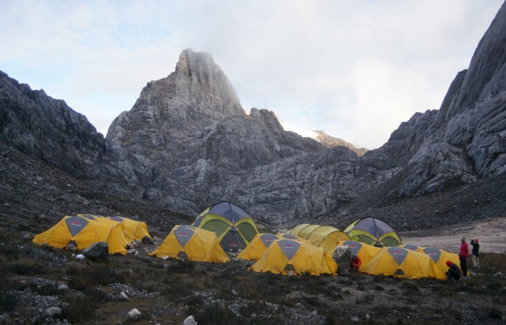 Mengenal Yellow Valley pada area Puncak Carstensz, Tempat Fiersa Besari Terjebak Berhari-hari