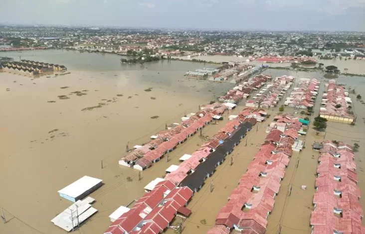Pantauan Atmosfer Bebas Korpolairud Polri, Rumah Warga pada Babelan Masih Terendam Banjir